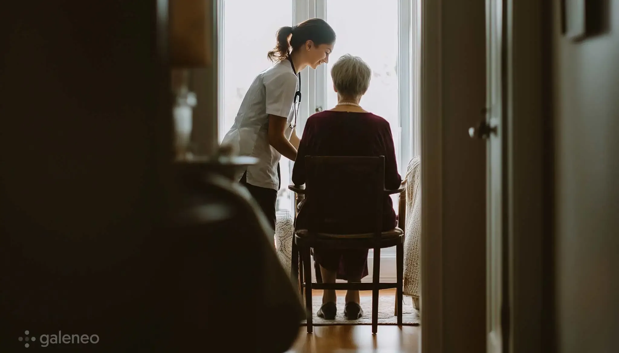 Caídas en personas mayores: prevención y manejo en domicilio